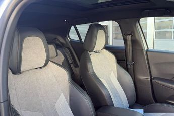 Peugeot E 2008 50kwh Gt Premium Suv 5dr Electric Auto (136 Ps)