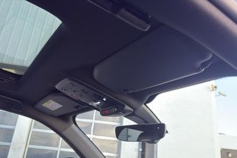 Peugeot E 2008 50kwh Gt Premium Suv 5dr Electric Auto (136 Ps)