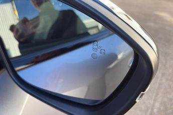 Peugeot E 2008 50kwh Gt Premium Suv 5dr Electric Auto (136 Ps)