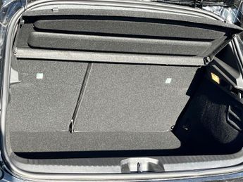 Renault Clio 1.6 E Tech Techno Hatchback 5dr Petrol Hybrid Auto Euro 6 (s/s) 