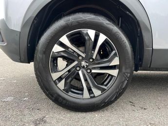 Peugeot 2008 SUV 1.2 Puretech Allure Premium  Plus Suv 5dr Petrol Eat Euro 6 (s/s