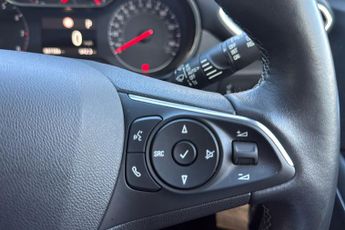 Vauxhall Crossland 1.2 Turbo Elite SUV 5dr Petrol Auto Euro 6 (s/s) (130 ps)