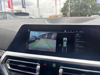 BMW 3 Series Touring 2.0 320i Sport Touring 5dr Petrol Auto Euro 6 (s/s) (184 Ps)