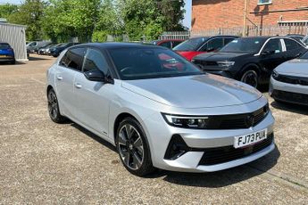Vauxhall Astra Electric 54kwh Ultimate Hatchback 5dr Electric Auto (156 Ps)