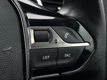 Peugeot 3008 SUV 1.2 Puretech Allure Premium Suv 5dr Petrol Eat Euro 6 (s/s) (130