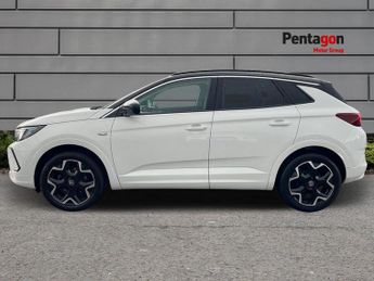 Vauxhall Grandland 1.5 Turbo D Elite Suv 5dr Diesel Auto Euro 6 (s/s) (130 Ps)