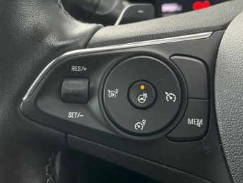 Vauxhall Grandland 1.5 Turbo D Elite Suv 5dr Diesel Auto Euro 6 (s/s) (130 Ps)