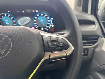 Volkswagen E Transporter T32 65kwh Commerce Plus Panel Van 5dr Electric Auto Rwd Swb (136