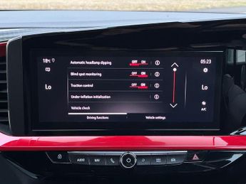 Vauxhall Mokka Electric 50kwh Sri Premium Suv 5dr Electric Auto (136 Ps)