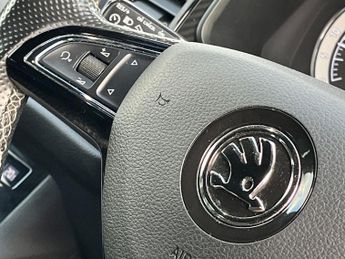 Skoda Kodiaq 2.0 Tdi Sportline Suv 5dr Diesel Dsg 4wd Euro 6 (s/s) (7 Seat) (