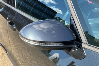 Cupra Born E Boost 59kwh V2 Hatchback 5dr Electric Auto (230 Ps)
