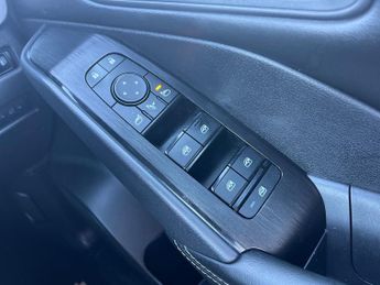 Nissan Qashqai 1.3 Dig T Mhev Acenta Premium Suv 5dr Petrol Hybrid Xtron Euro 6