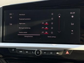 Vauxhall Grandland 1.2 Turbo Ultimate Suv 5dr Petrol Auto Euro 6 (s/s) (130 Ps)