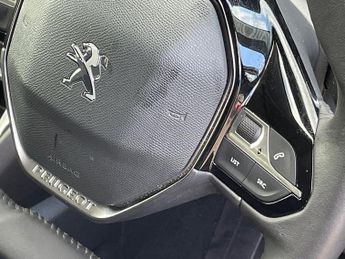 Peugeot 208 1.2 Puretech Active Premium  Plus Hatchback 5dr Petrol Eat Euro 
