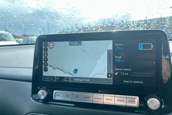 Hyundai Kona 64kwh Premium Suv 5dr Electric Auto (10.5kw Charger) (204 Ps)