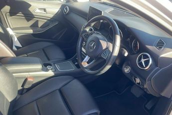 Mercedes Benz A Class 1.6 A180 Sport Hatchback 5dr Petrol 7g Dct Euro 6 (s/s) (122 Ps)