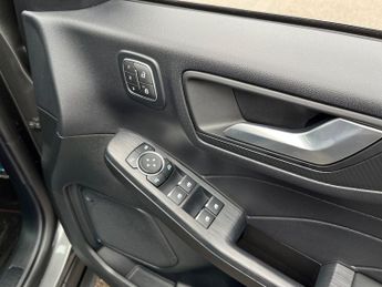 Ford Kuga 2.5 Duratec 14.4kwh St Line X Suv 5dr Petrol Plug In Hybrid CVT 