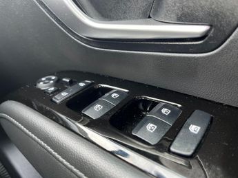 Hyundai Tucson 1.6 H T Gdi 13.8kwh Ultimate Suv 5dr Petrol Plug In Hybrid Auto 