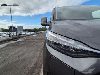 Ford E Transit Custom 320 65kwh Limited Panel Van 5dr Electric Auto L1 H1 (136 Ps)