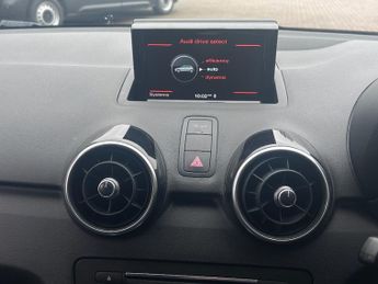 Audi A1 Sportback 1.4 Tfsi S Line Sportback 5dr Petrol S Tronic Euro 6 (s/s) (nav)