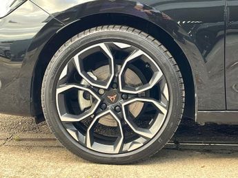 Cupra Leon 1.5 Etsi V1 Hatchback 5dr Petrol Hybrid Dsg Euro 6 (s/s) (150 Ps