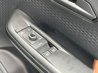 Cupra Born E Boost 59kwh V2 Hatchback 5dr Electric Auto (230 Ps)
