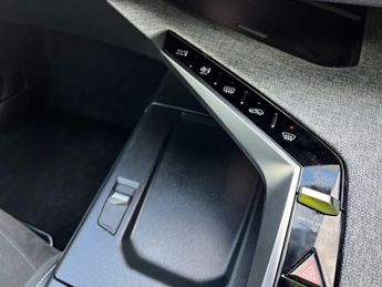 Peugeot E 3008 73kwh Gt Suv 5dr Electric Auto (210 Ps)