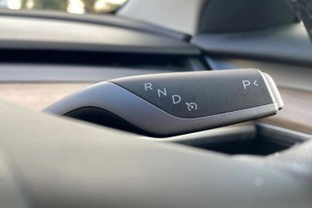 Tesla Model 3 Standard Range Plus Saloon 4dr Electric Auto Rwd (241 Bhp)