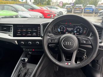 Audi A1 Sportback 1.0 Tfsi 25 S Line Sportback 5dr Petrol S Tronic Euro 6 (s/s) (9