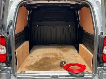 Vauxhall Combo Electric 2300 50kwh Sportive Panel Van 6dr Electric Auto L2 H1 (7.4kw Cha