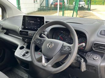 Vauxhall Combo Electric 2300 50kwh Sportive Panel Van 6dr Electric Auto L2 H1 (7.4kw Cha