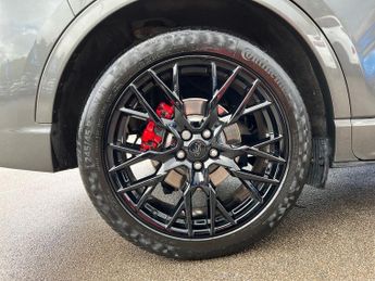 Ford Kuga 2.5h Duratec Black Package Edition Suv 5dr Petrol Hybrid CVT Eur