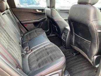 Ford Kuga 2.5h Duratec Black Package Edition Suv 5dr Petrol Hybrid CVT Eur