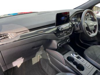 Ford Kuga 2.5h Duratec Black Package Edition Suv 5dr Petrol Hybrid CVT Eur