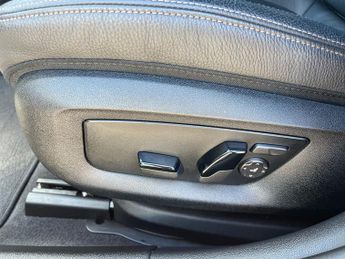 BMW 5 Series Saloon 3.0 530d Mht M Sport Saloon 4dr Diesel Hybrid Steptronic Xdrive 