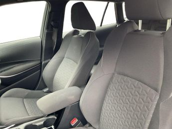 Toyota Corolla Touring Sports 1.8 Vvt H Gpf Icon Touring Sports 5dr Petrol Hybrid CVT Euro 6 (