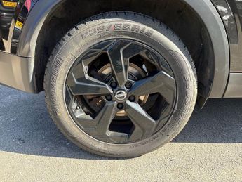 Nissan Qashqai 1.5 H E Power Kuro Edition Suv 5dr Petrol Hybrid Auto Euro 6 (s/