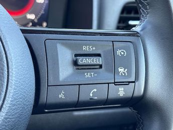 Nissan Qashqai 1.5 H E Power Kuro Edition Suv 5dr Petrol Hybrid Auto Euro 6 (s/