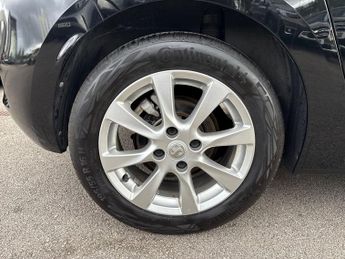 Vauxhall Corsa 1.2 Turbo Design Hatchback 5dr Petrol Auto Euro 6 (s/s) (100 Ps)