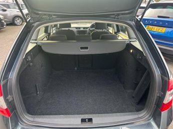 Skoda Octavia Estate 1.0 Tsi Gpf Se Estate 5dr Petrol Dsg Euro 6 (s/s) (115 Ps)