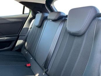 Vauxhall Mokka Electric 50kwh Elite Premium Suv 5dr Electric Auto (136 Ps)