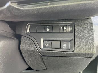 Peugeot 3008 SUV 1.5 Bluehdi Allure Premium Suv 5dr Diesel Eat Euro 6 (s/s) (130