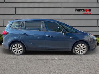 Vauxhall Zafira 1.4i Turbo Design MPV 5dr Petrol Auto Euro 6 (140 Ps)