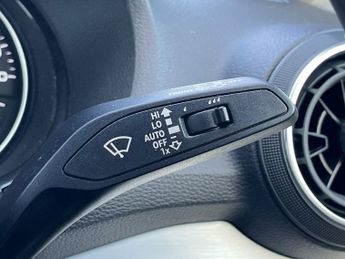 Audi Q2 1.5 Tfsi Cod 35 S Line Suv 5dr Petrol S Tronic Euro 6 (s/s) (150