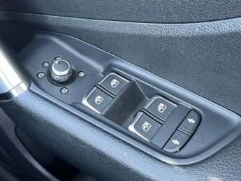 Audi Q2 1.5 Tfsi Cod 35 S Line Suv 5dr Petrol S Tronic Euro 6 (s/s) (150