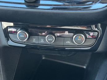 Vauxhall Corsa Electric 50kwh Elite Premium Hatchback 5dr Electric Auto (136 Ps)