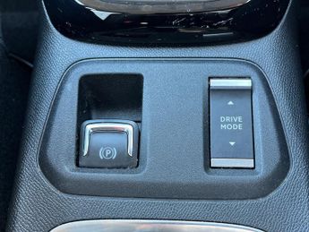 Vauxhall Corsa Electric 50kwh Elite Premium Hatchback 5dr Electric Auto (136 Ps)
