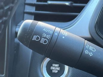 Renault Captur 1.6 E Tech Techno Suv 5dr Petrol Hybrid Auto Euro 6 (s/s) (145 P