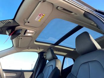 Volvo Xc40 2.0 B4 Mhev Ultimate Suv 5dr Petrol Hybrid Dct Auto Euro 6 (s/s)