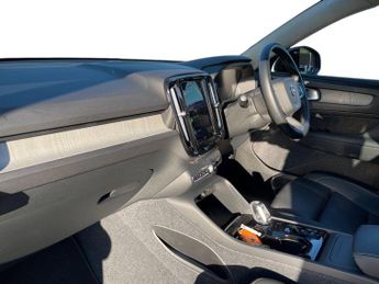 Volvo Xc40 2.0 B4 Mhev Ultimate Suv 5dr Petrol Hybrid Dct Auto Euro 6 (s/s)